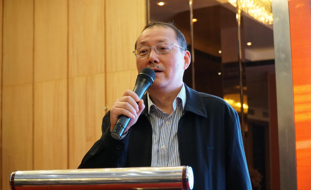 鄭偉，無錫市保潔行業(yè)協(xié)會