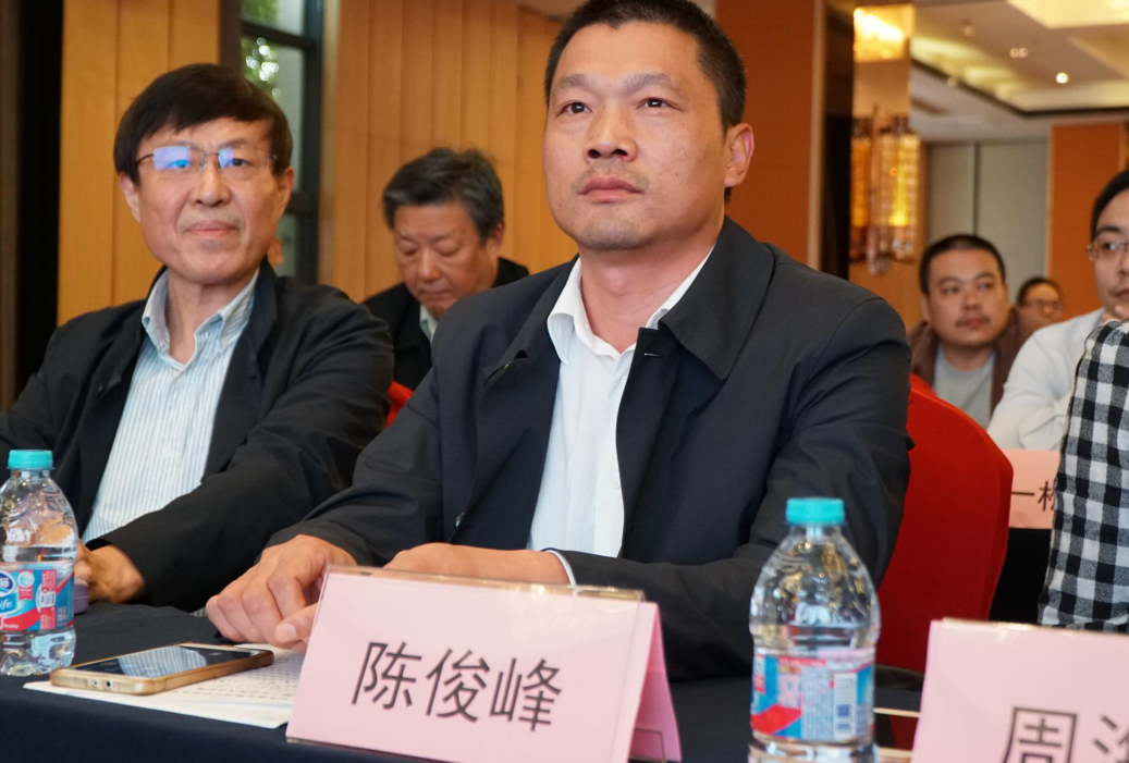 陳俊峰，無錫市保潔行業(yè)協(xié)會